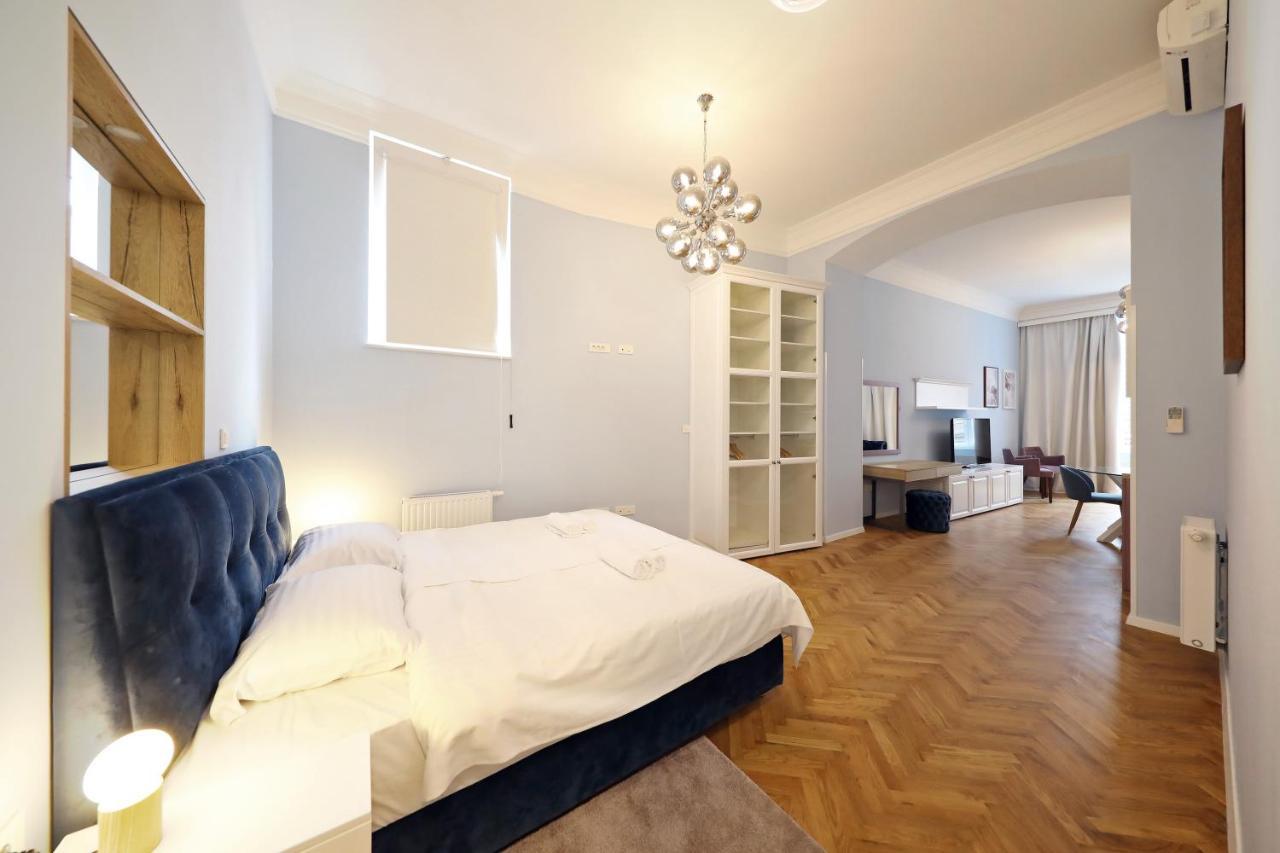 Swanky Central Apartments Загреб Экстерьер фото